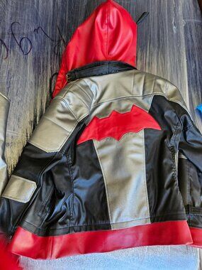 Set Batman: Arkham Knight, Red Hood jacket M